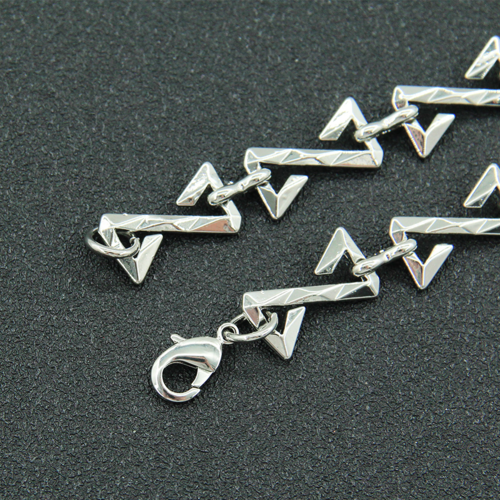 Simple Z Necklace