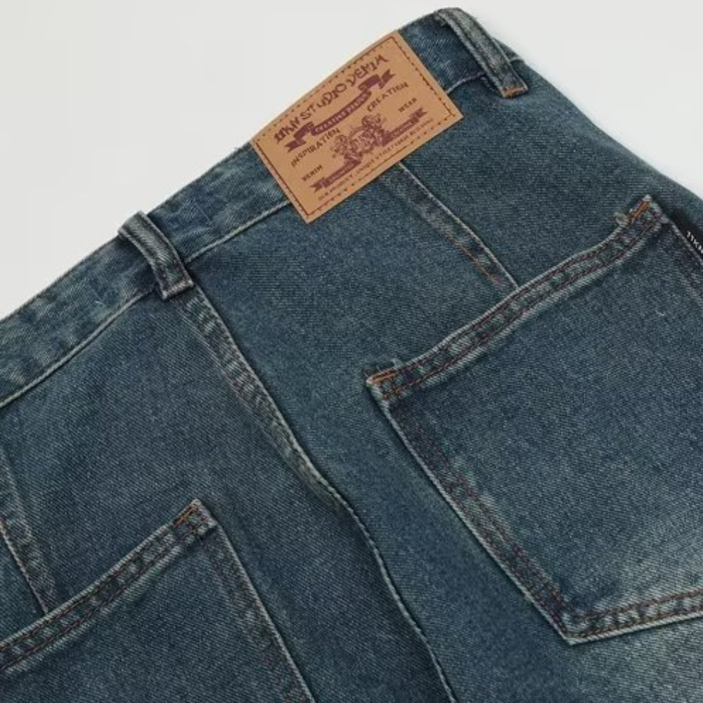 Urban Minimalist Multi-Pocket Jeans