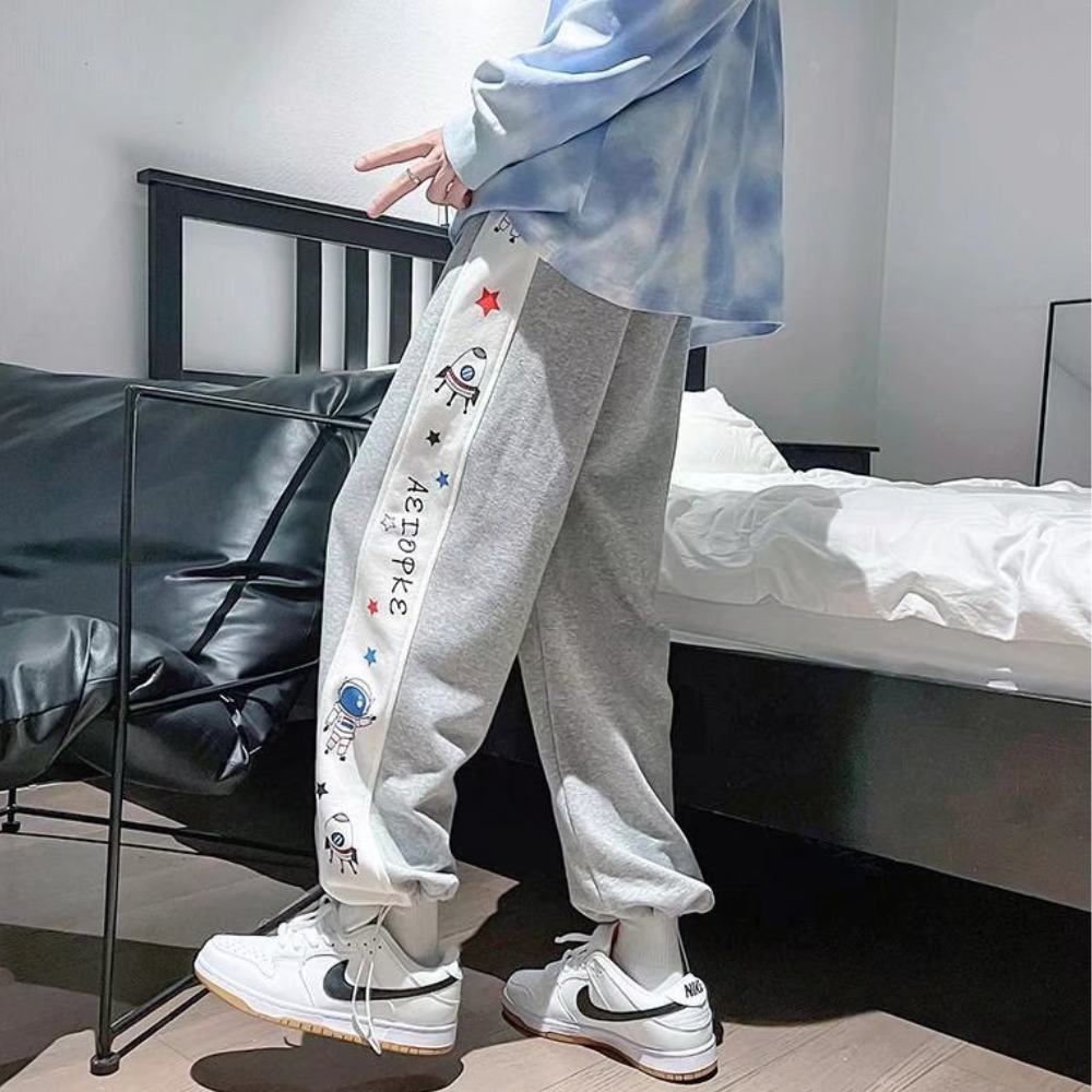 Cosmos Astronaut Print Sweatpants