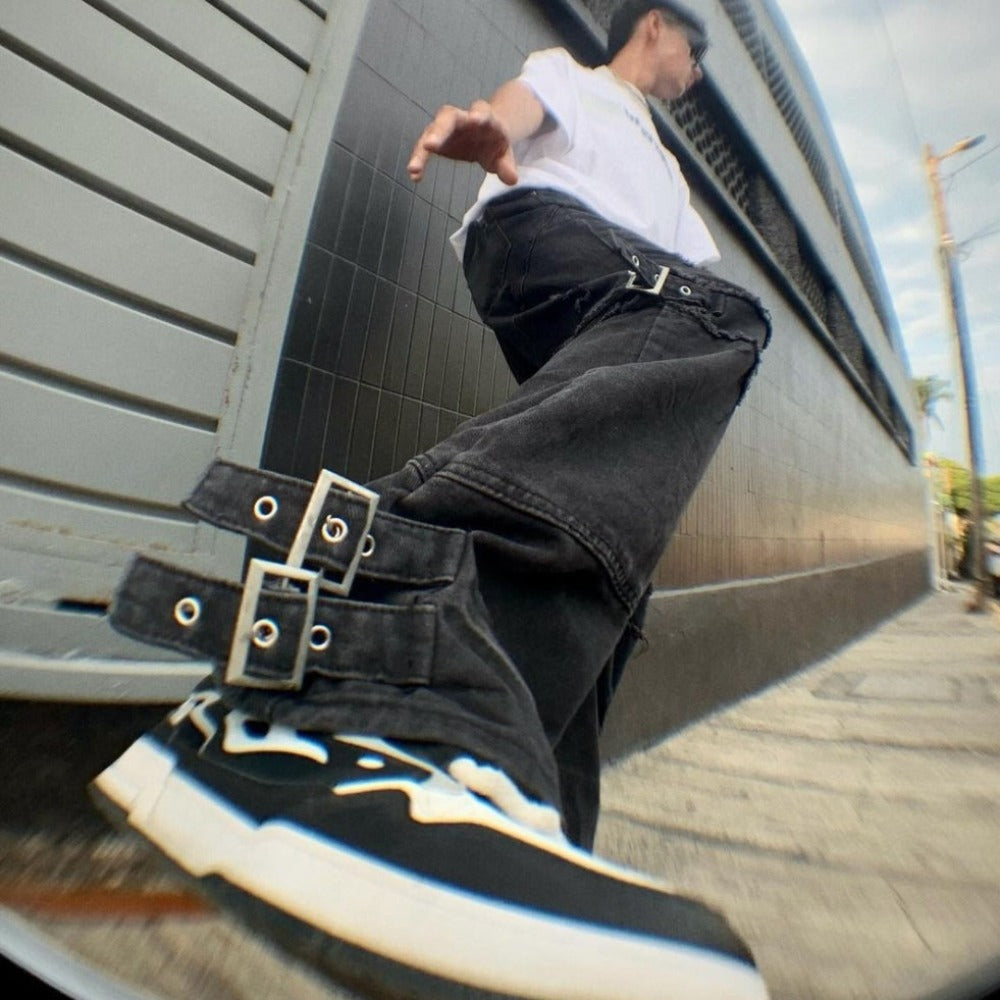 Retro Strappy Zipper Jeans