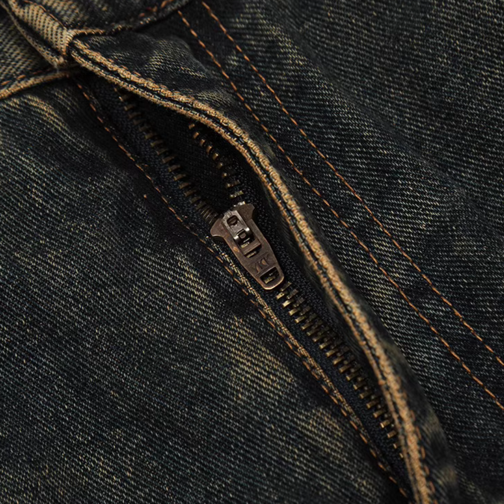 CE | American Retro Distressed Straight Jeans