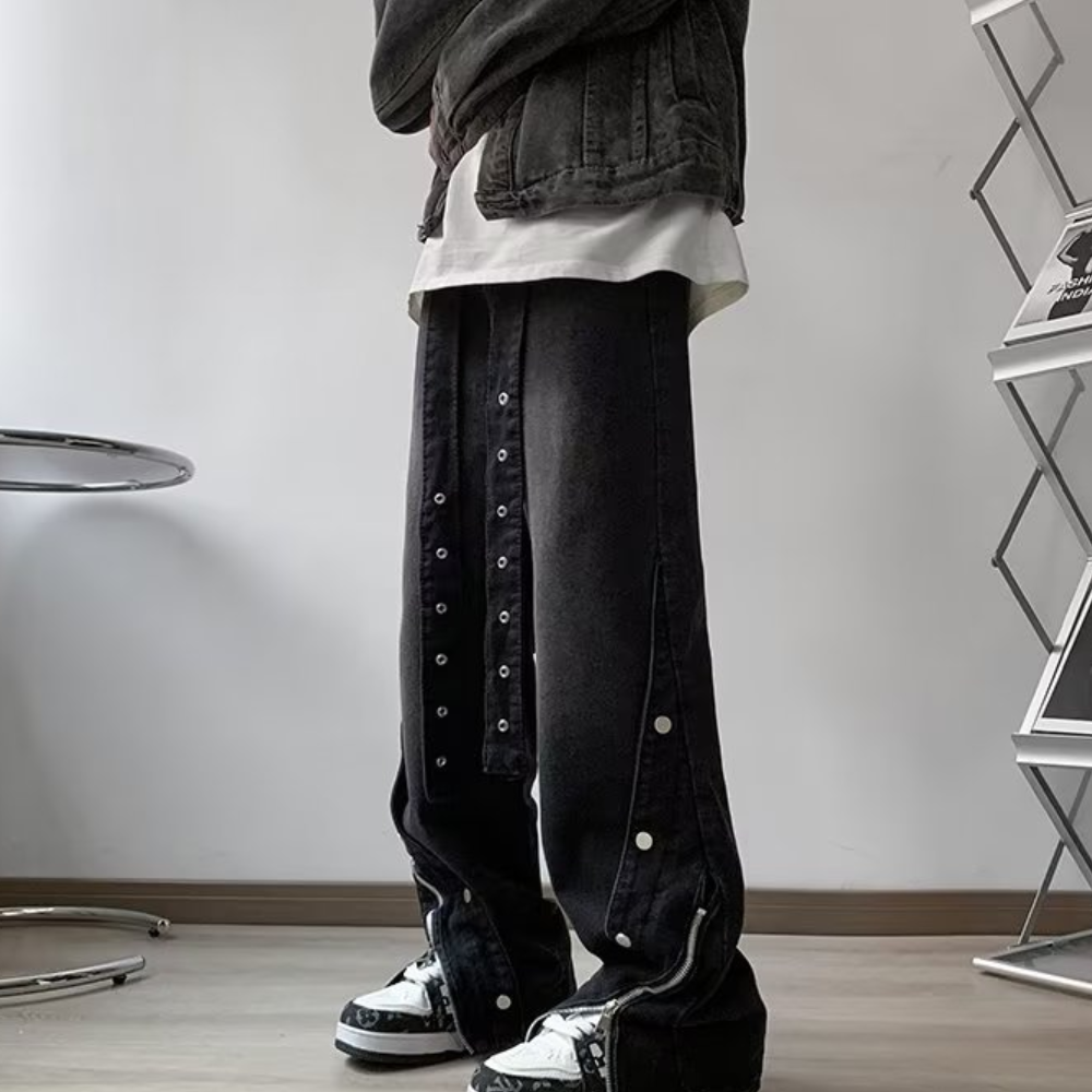 Black Vintage Buttoned Zip Jeans