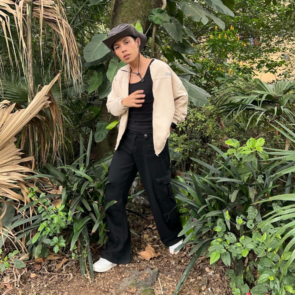 Vintage Multi-Pocket Solid Cargo Pants