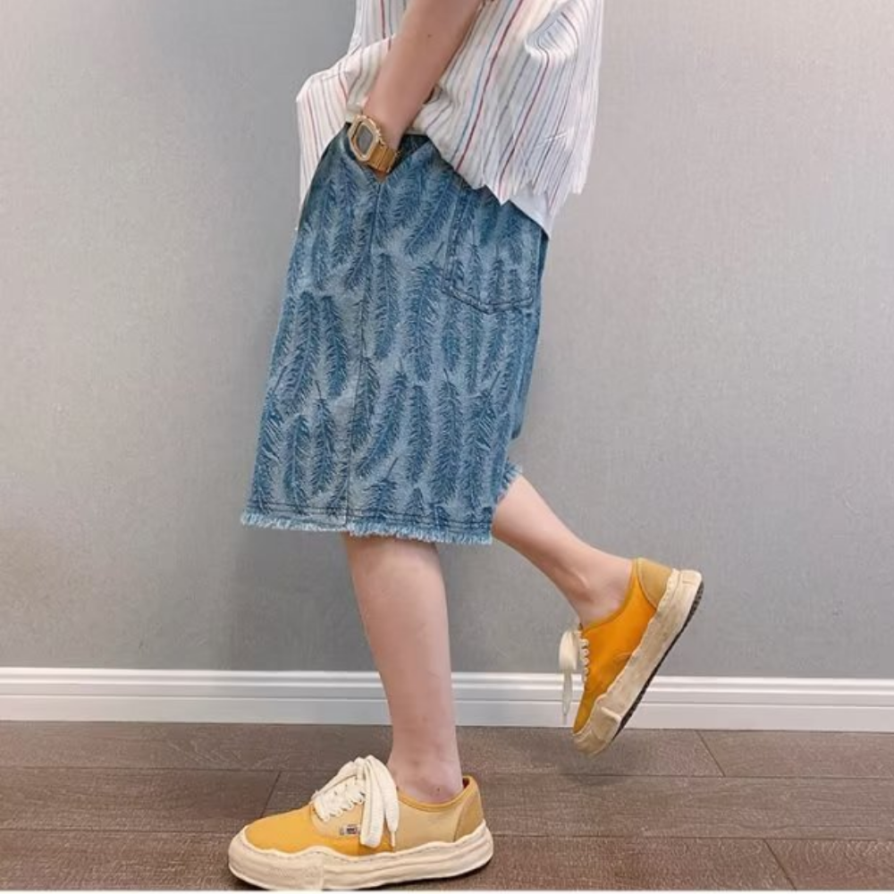 Street Feather Jacquard Frayed Denim Shorts