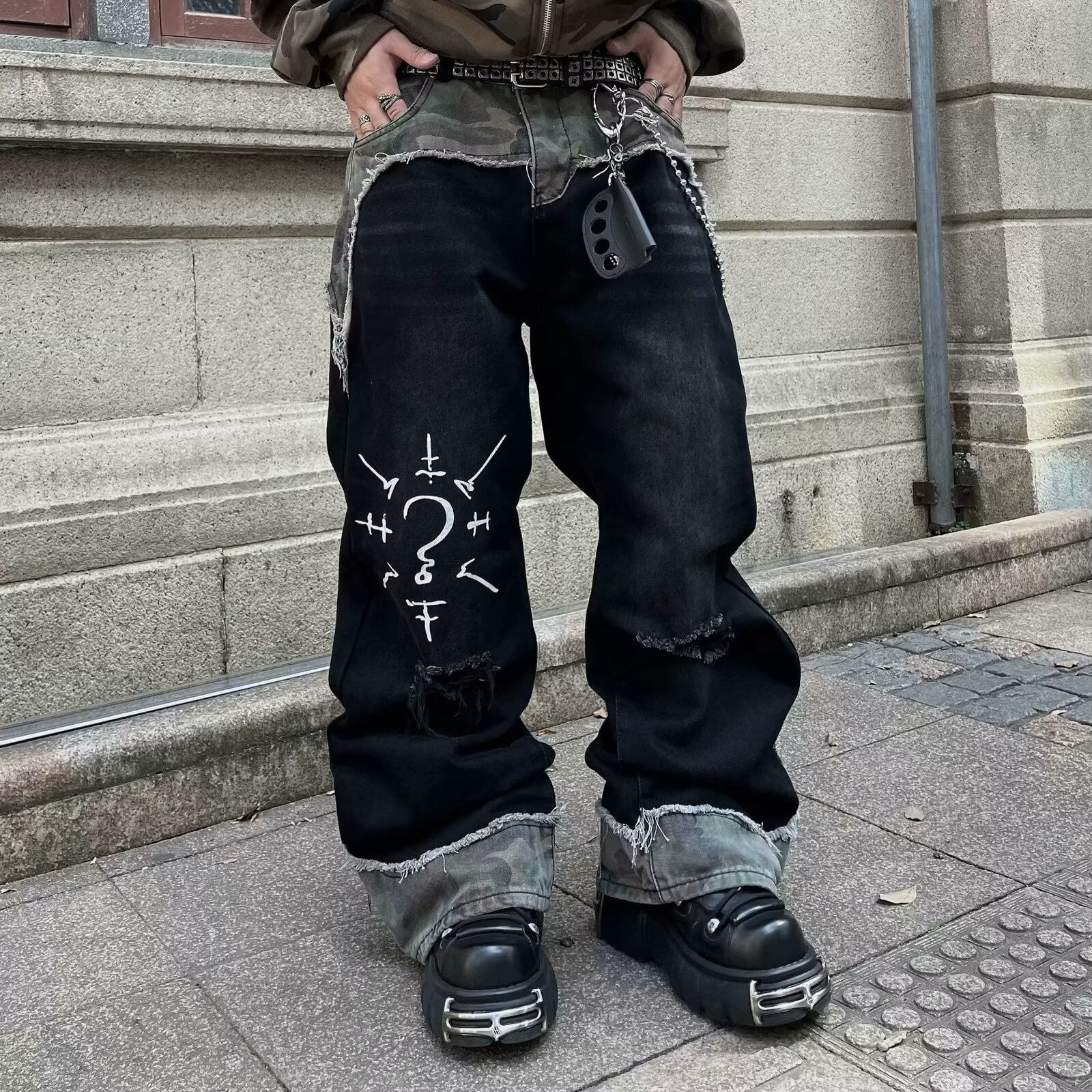 Street Street Symbol Ripped Jeans