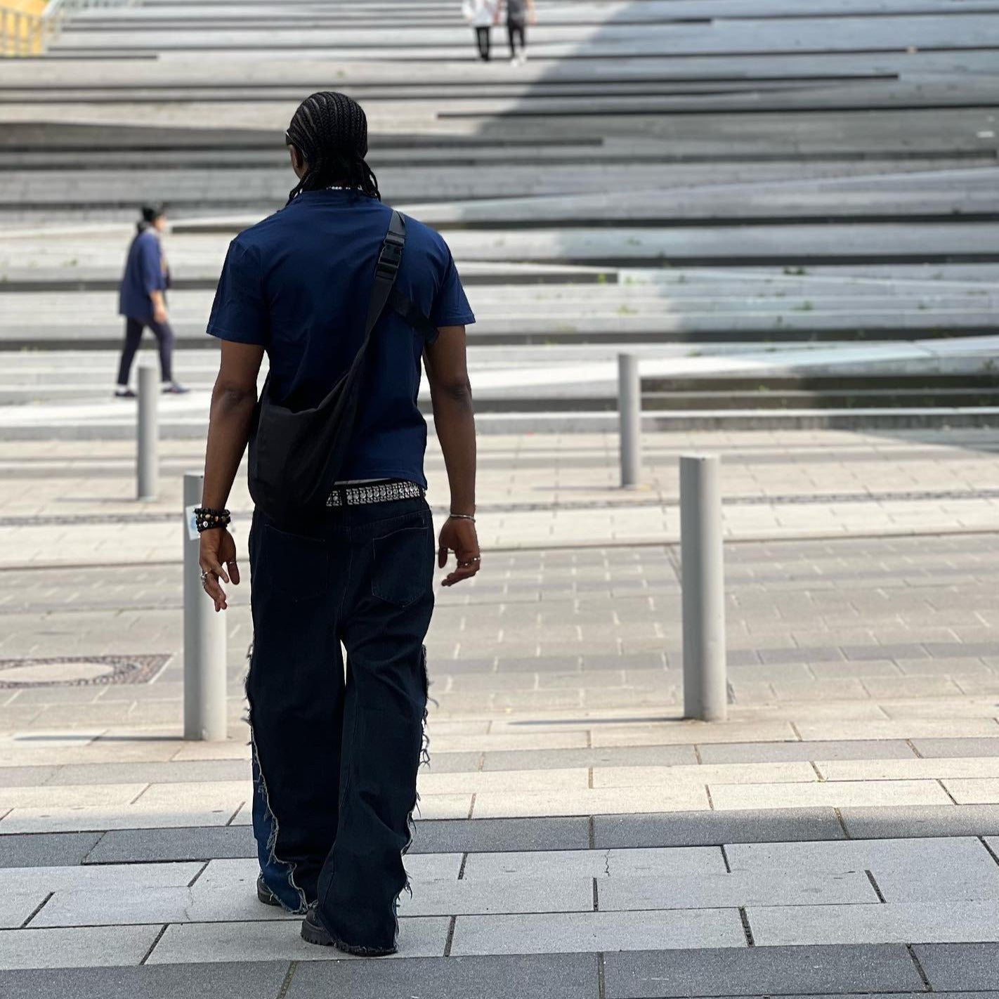 Raw Edge Color Patchwork Distressed Jeans