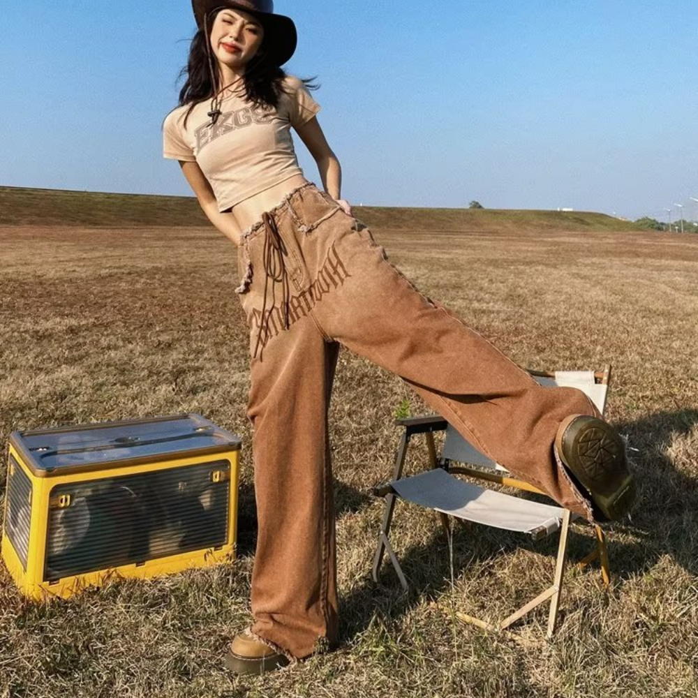 Women's Street Yellow Gradient Letter Jeans