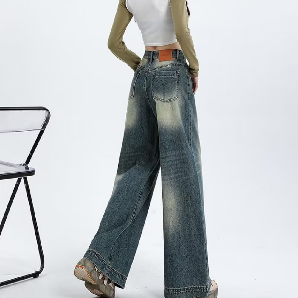 Women's Classic Fashion Loose Jeans