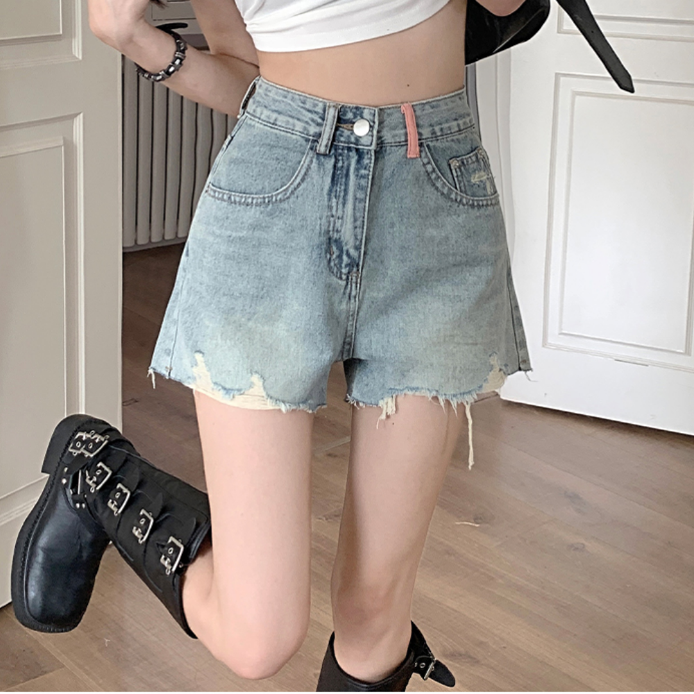 Women's Contrast Embroidered Tassel Shorts