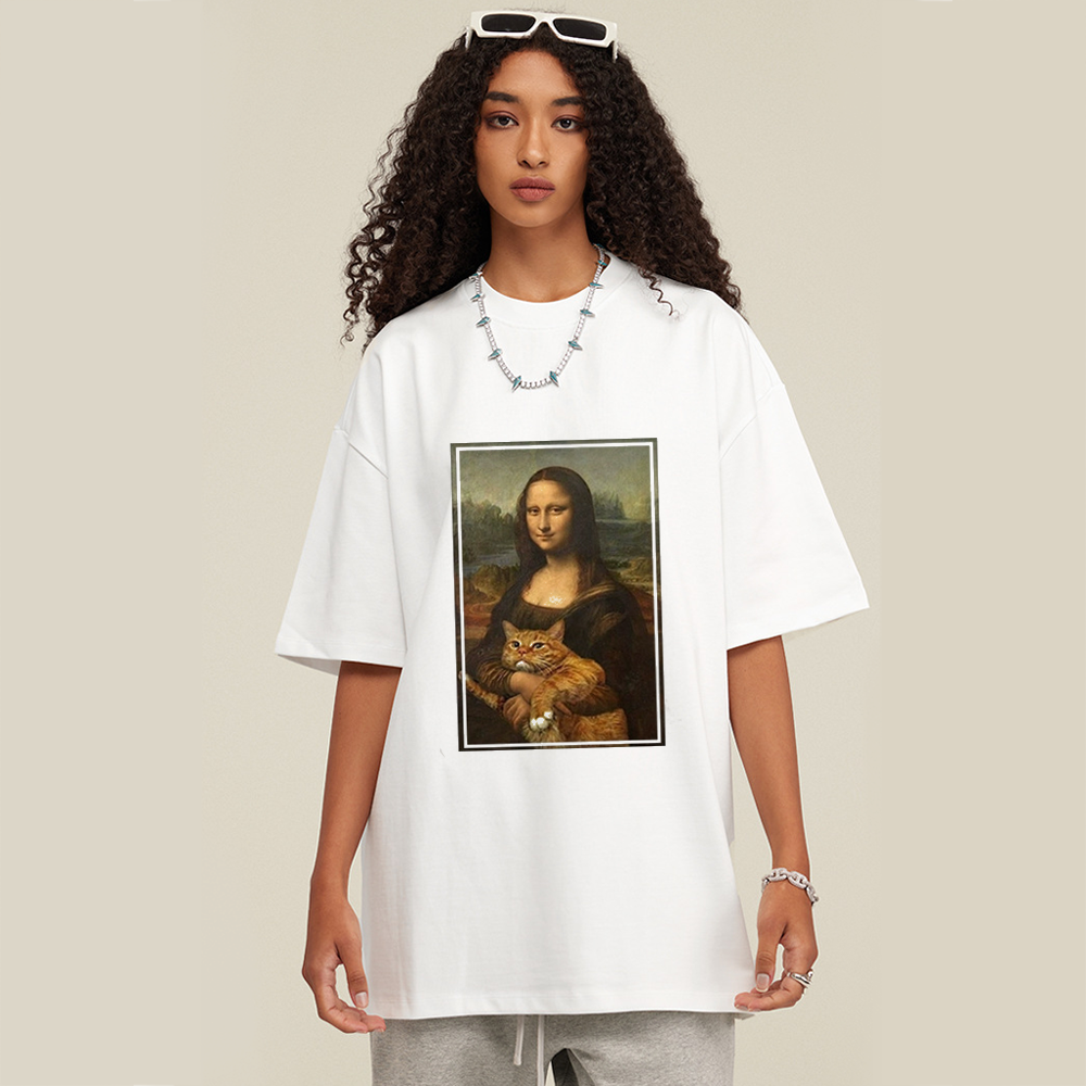 Mona Lisa Holding A Cat T-shirt