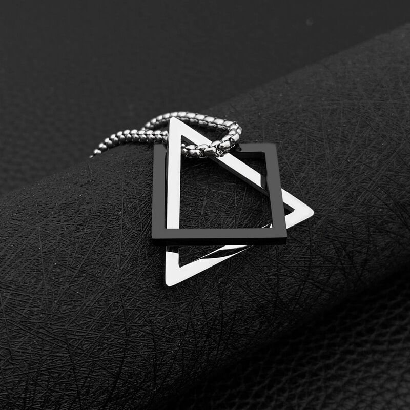 Contracted Triangle Geometry Necklace