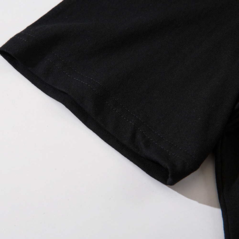 Simple Letetr T-Shirt