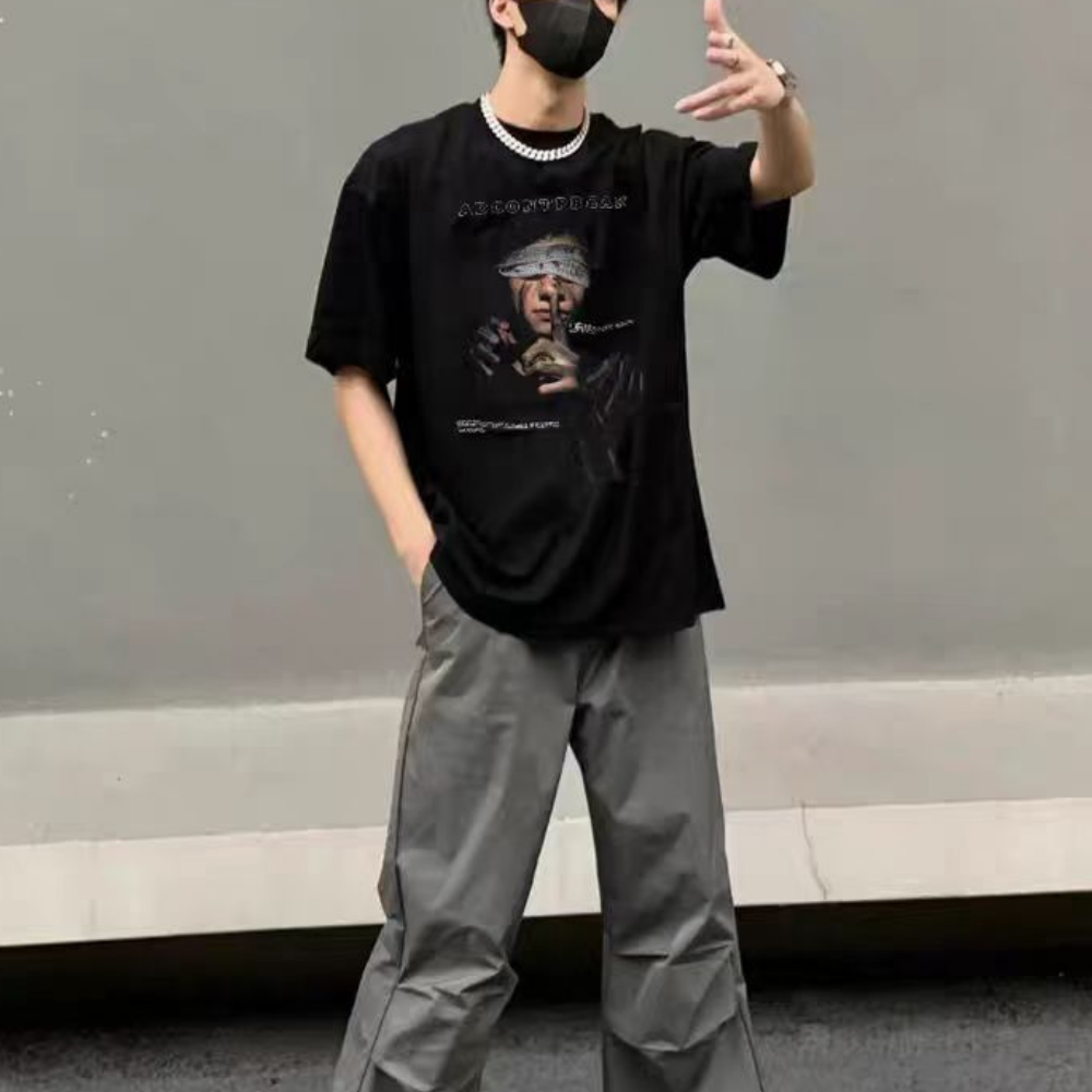 Light Seekers Bold Graphic T-shirt