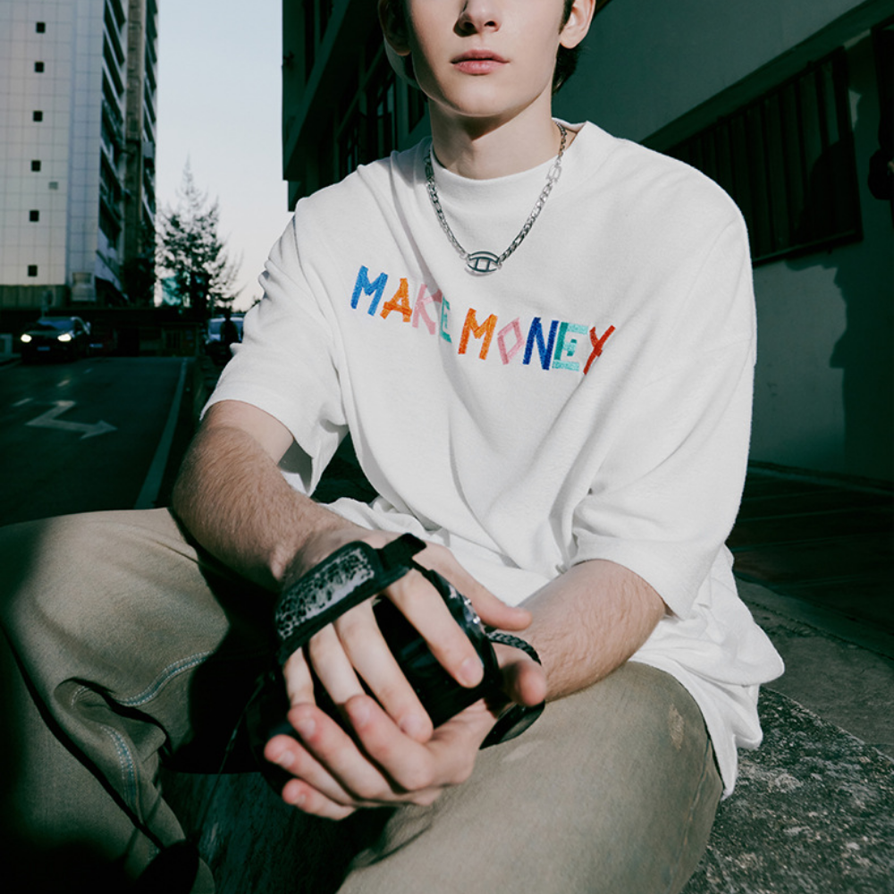 Contrast Letter Embroidered T-shirt