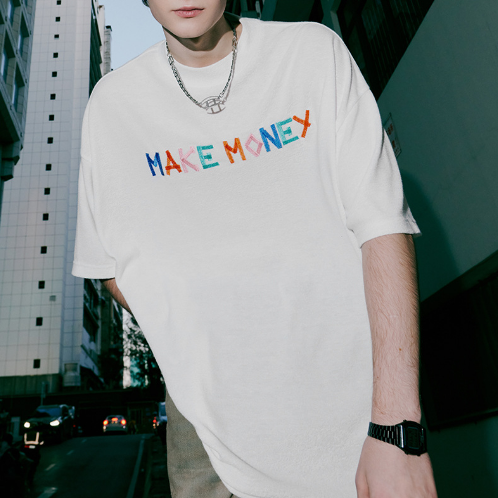 Contrast Letter Embroidered T-shirt