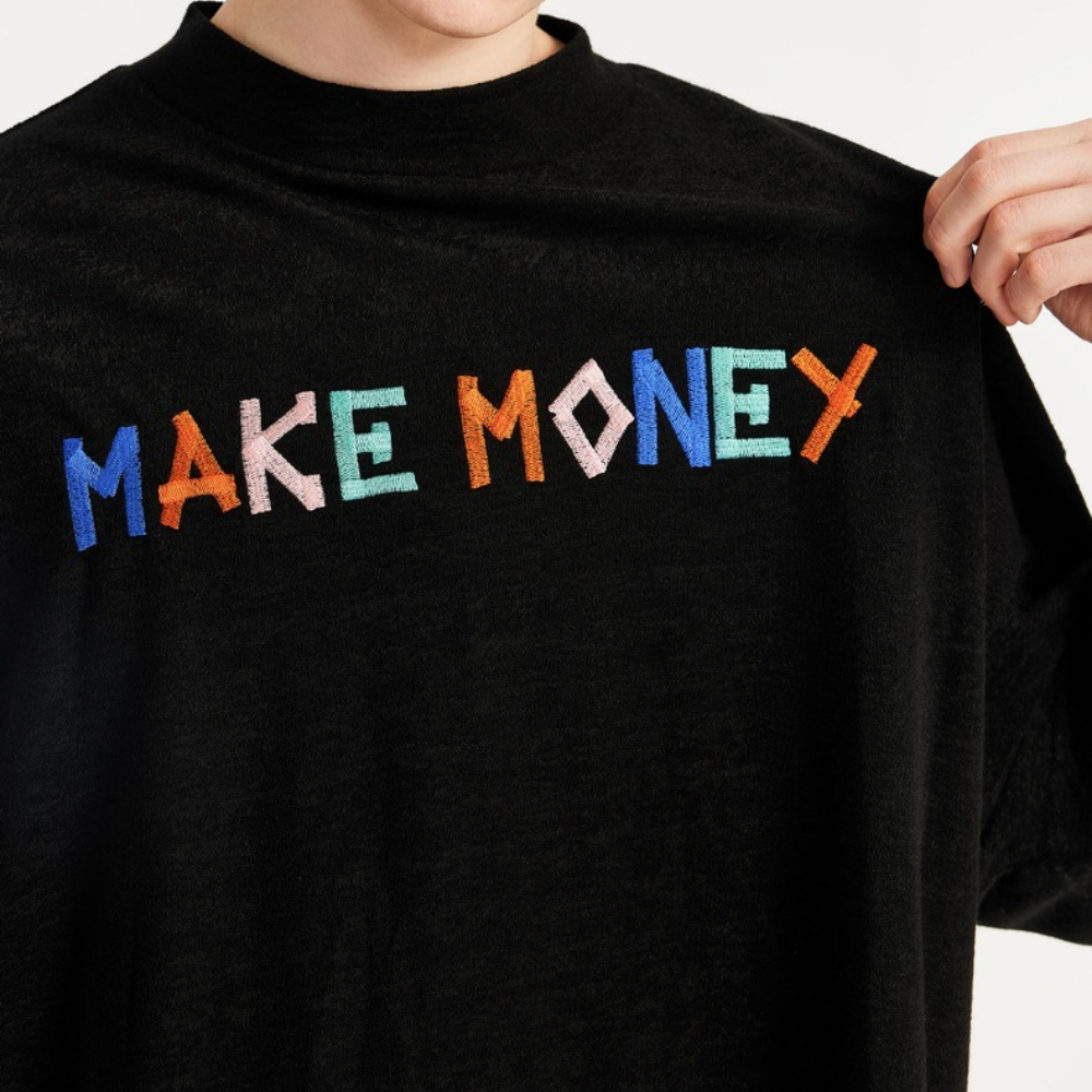 Contrast Letter Embroidered T-shirt