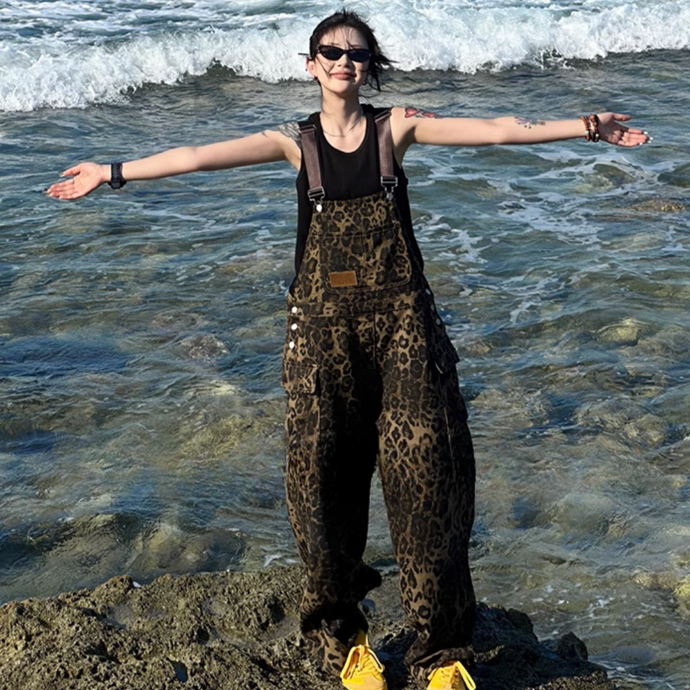 Vintage Leopard Print Strap Jeans