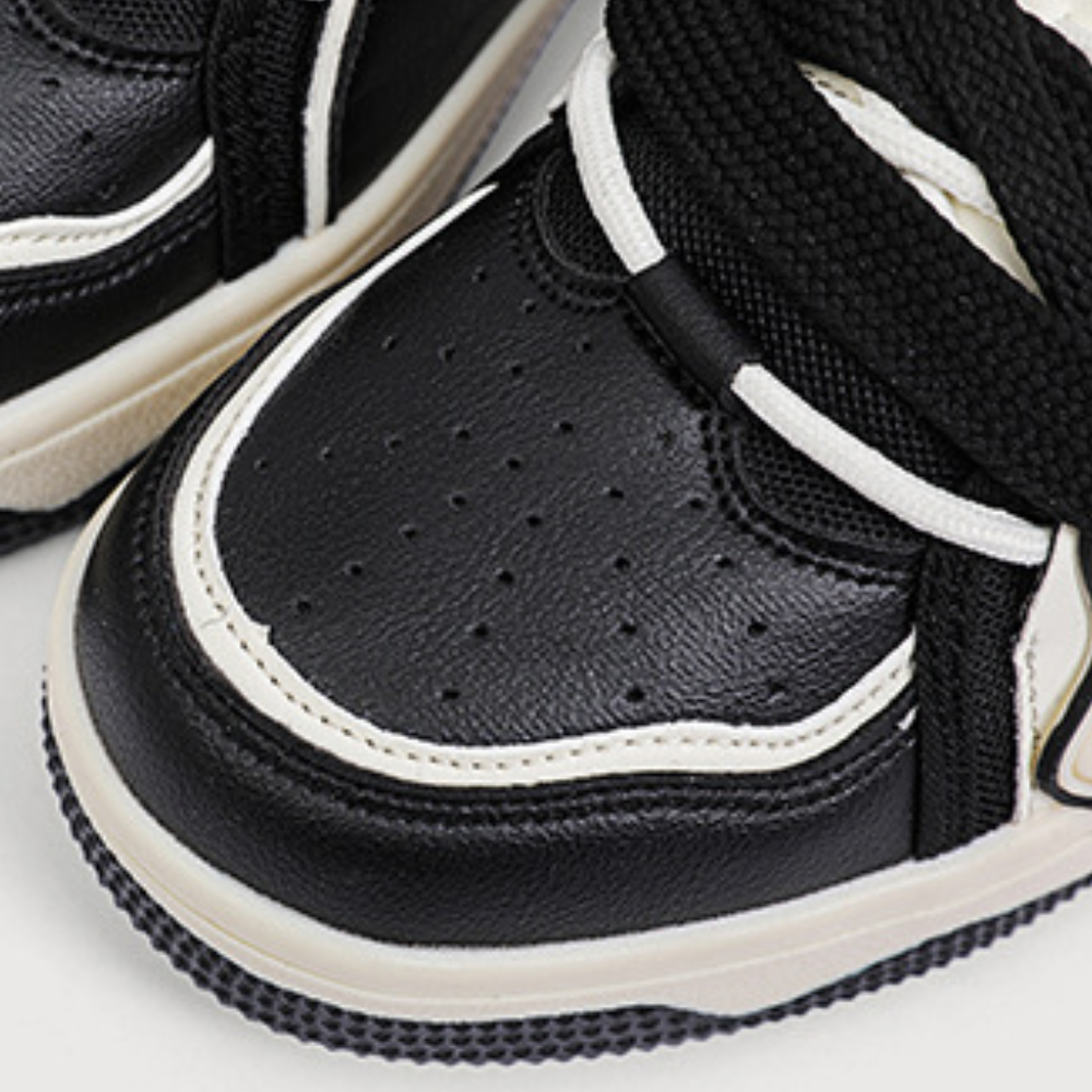 High Street Color Matching Alphabet Sneaker