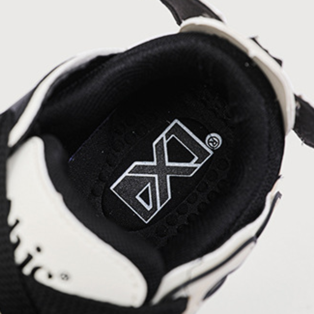 High Street Color Matching Alphabet Sneaker