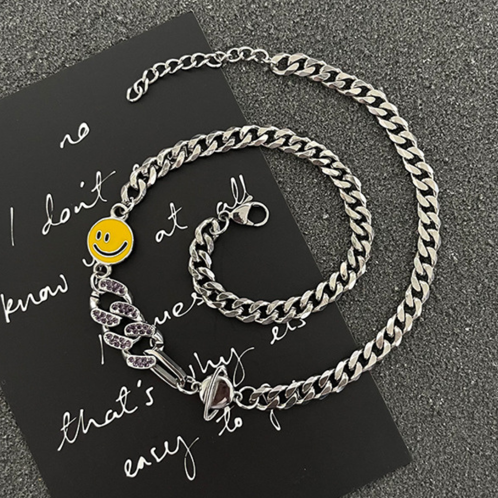 Cuban Smiley Clavicle Necklace