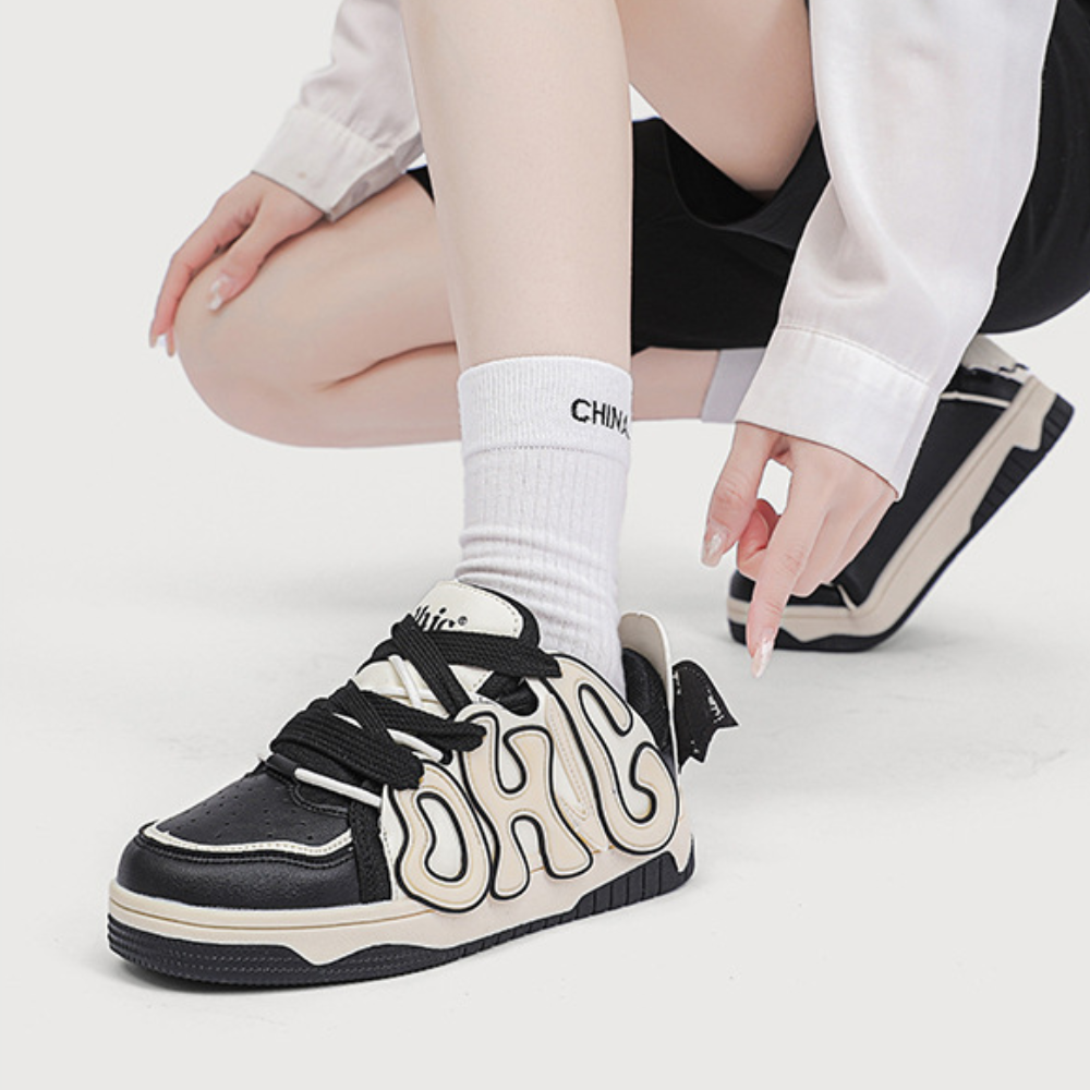 High Street Color Matching Alphabet Sneaker