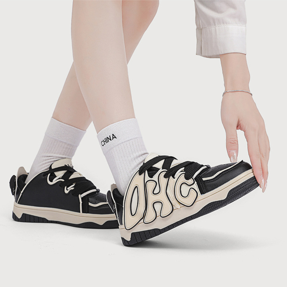 High Street Color Matching Alphabet Sneaker