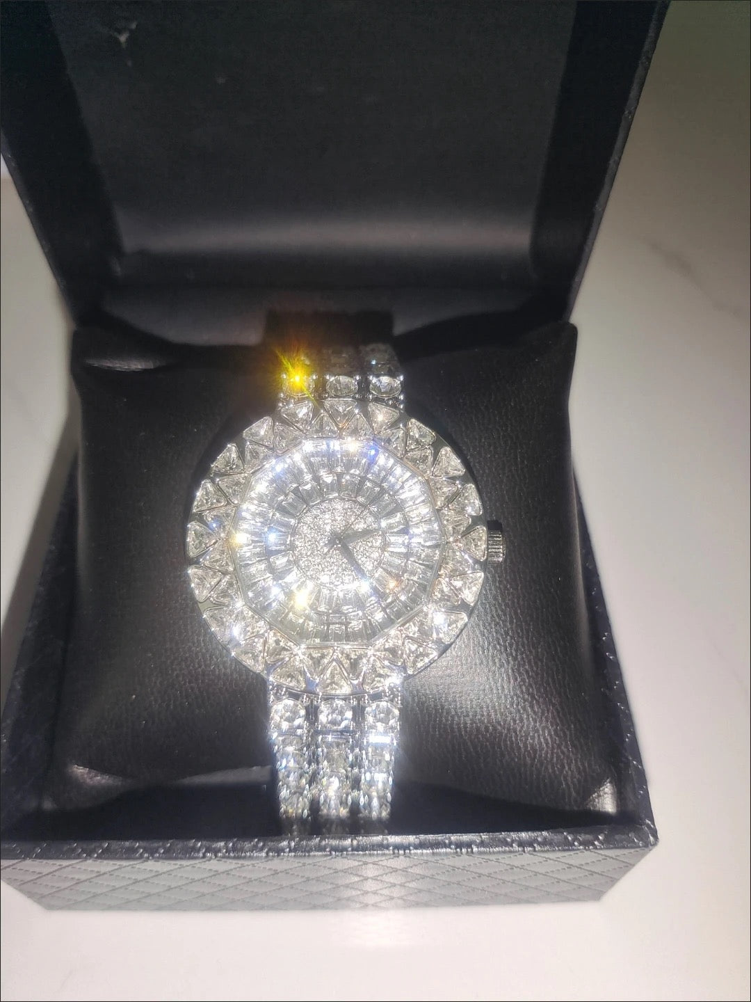 LoopStone Luxury® Frozen Time – Handmade Luxury Crystal Watch