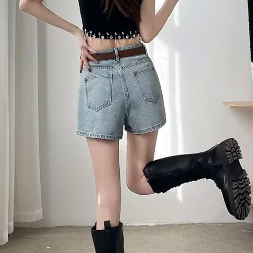 Women's Multi-Pocket Cargo Shorts