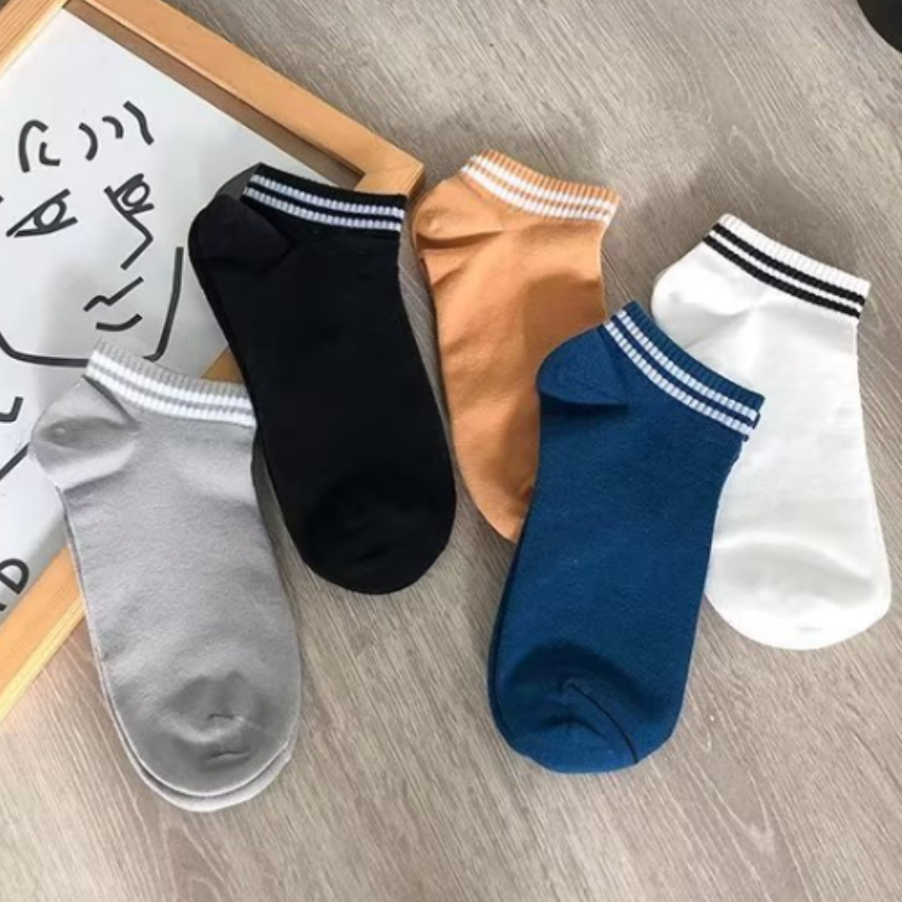 Simple Knitted Striped Socks