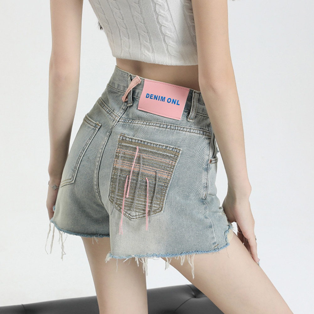 Women's Contrast Embroidered Tassel Shorts