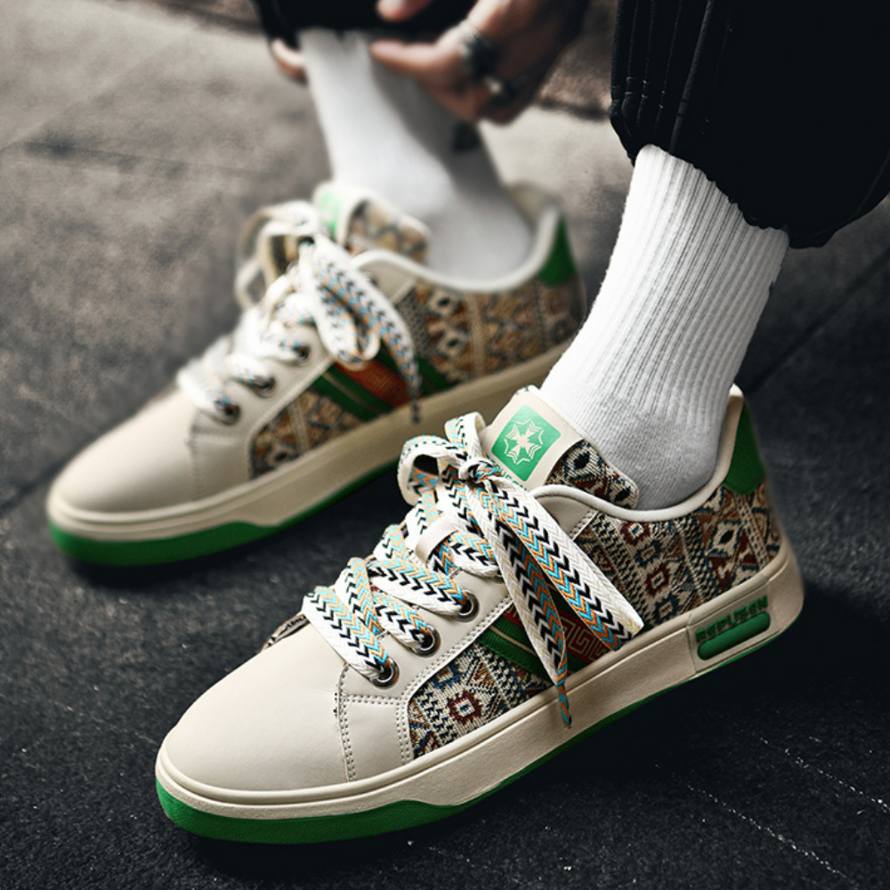 Retro Pattern Low-cut Sneaker
