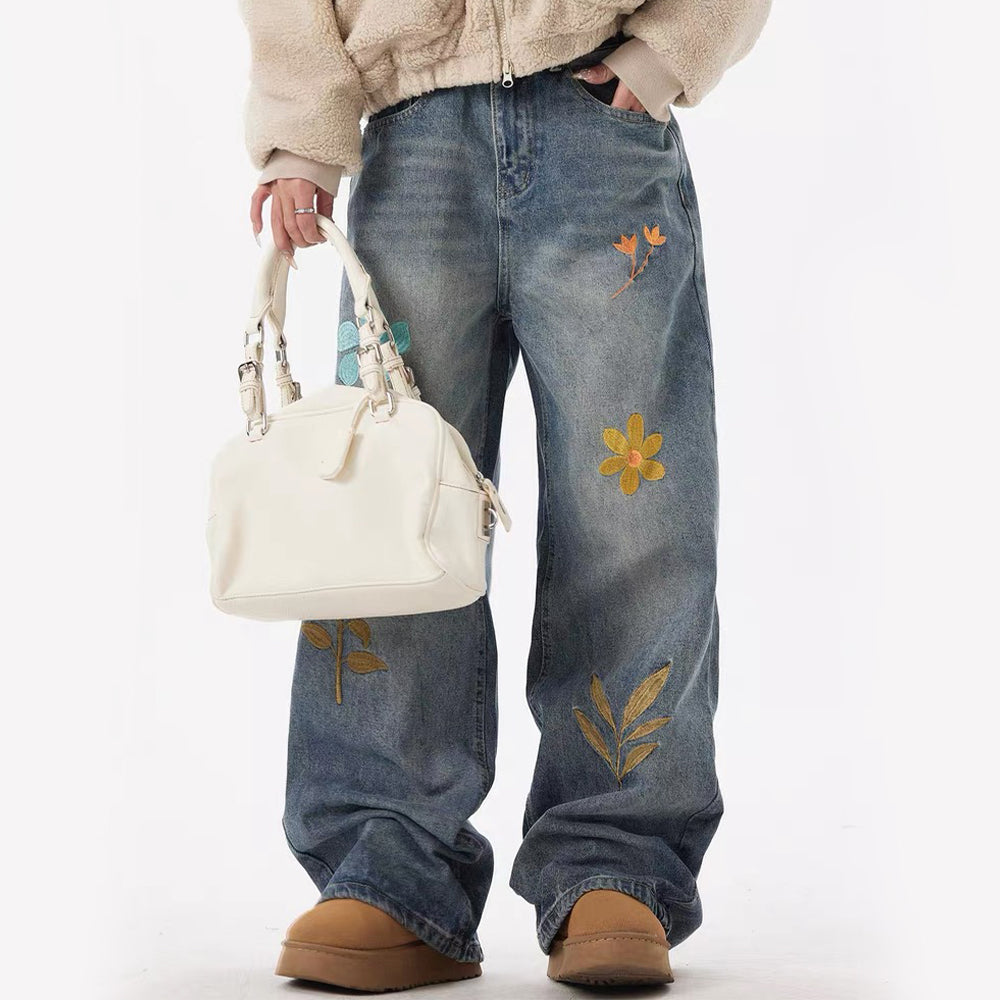 Retro Design Flower Embroidery Jeans