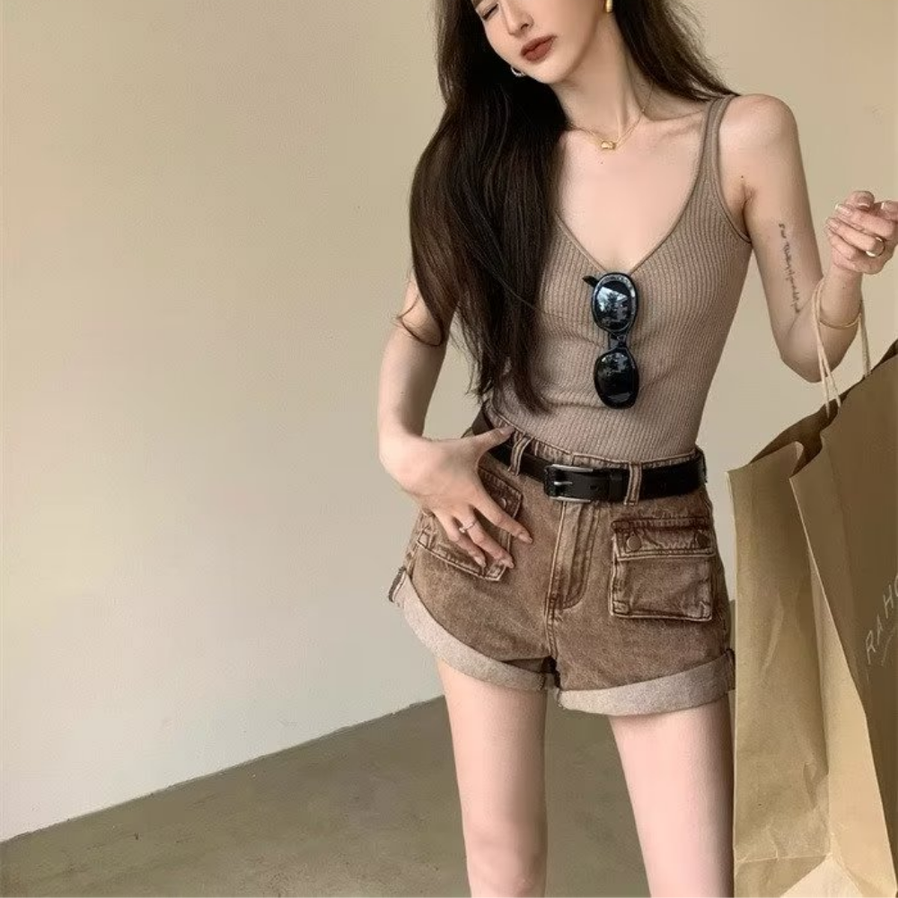 Women's Retro Multi-Pocket Solid Color Shorts