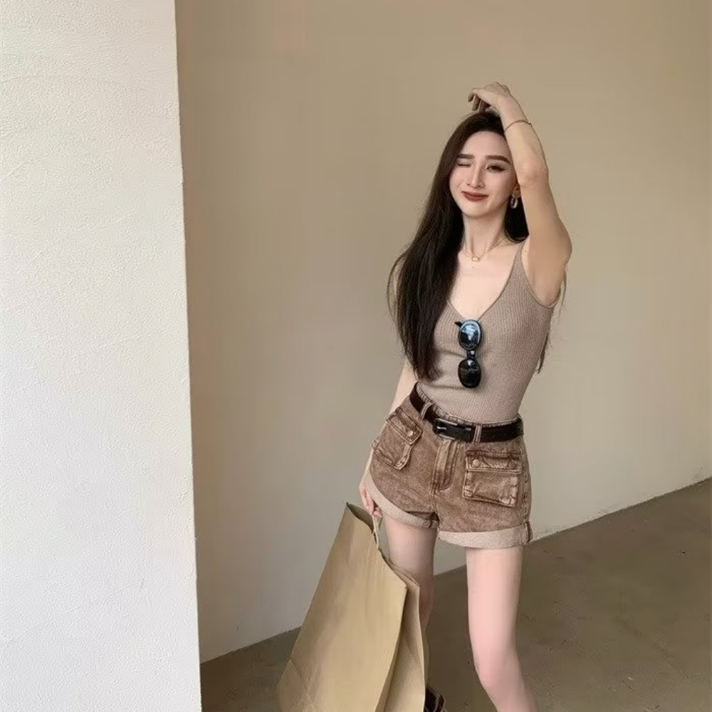 Women's Retro Multi-Pocket Solid Color Shorts