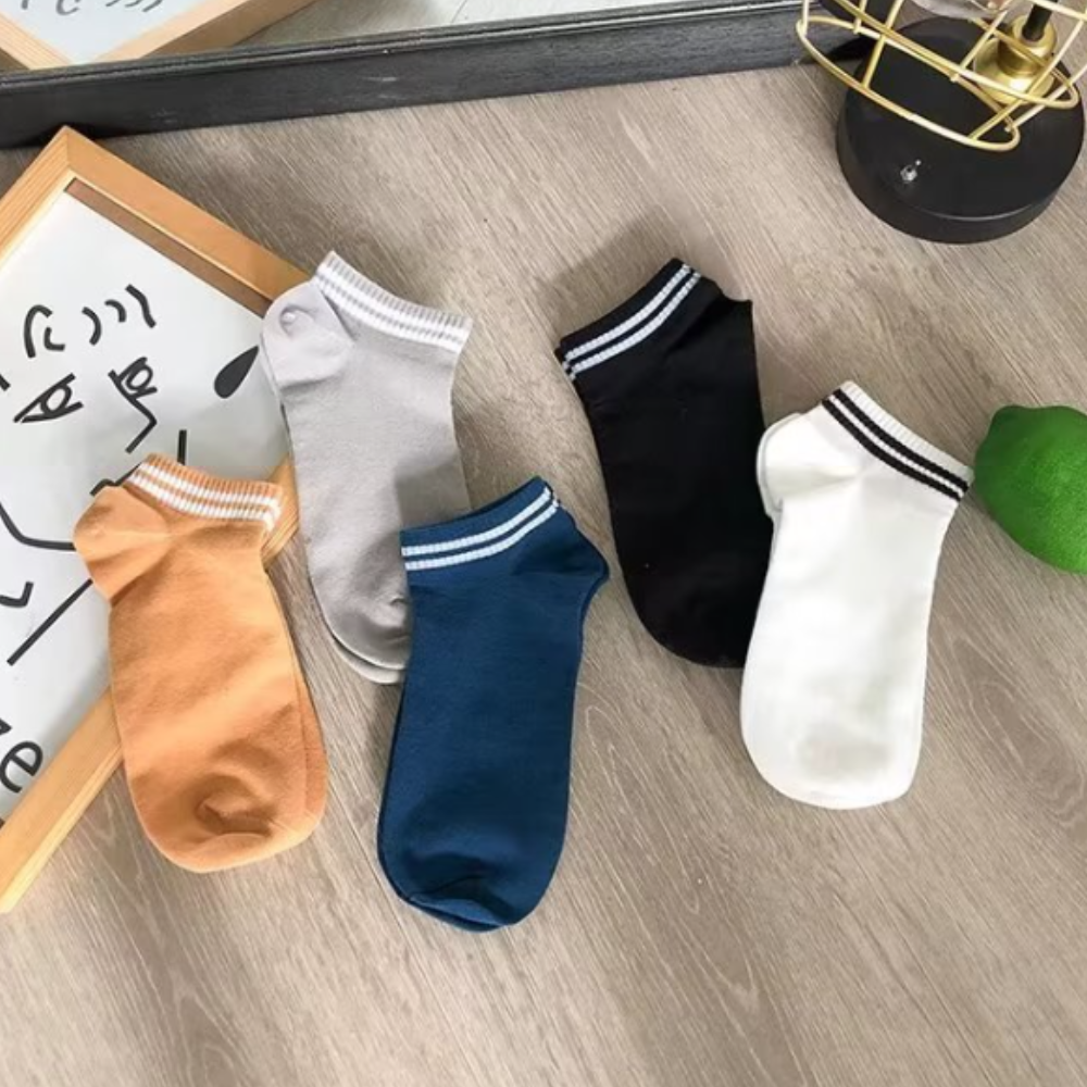 Simple Knitted Striped Socks