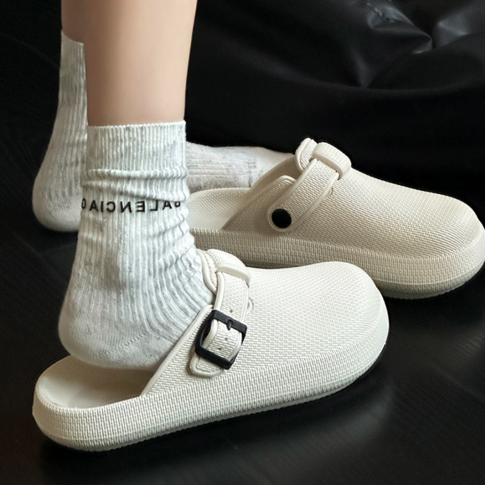 Retro Laces Boken Shoes