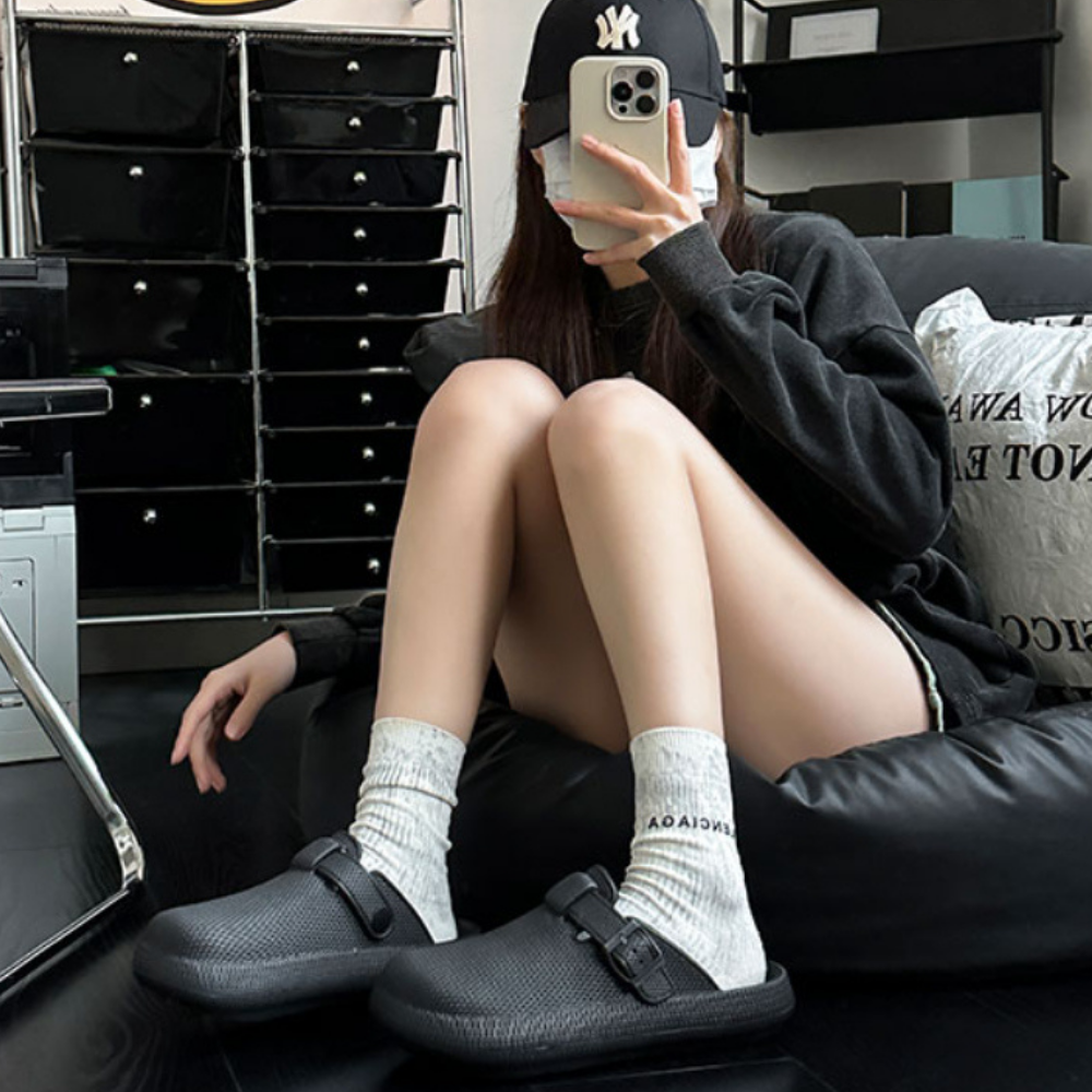 Retro Laces Boken Shoes