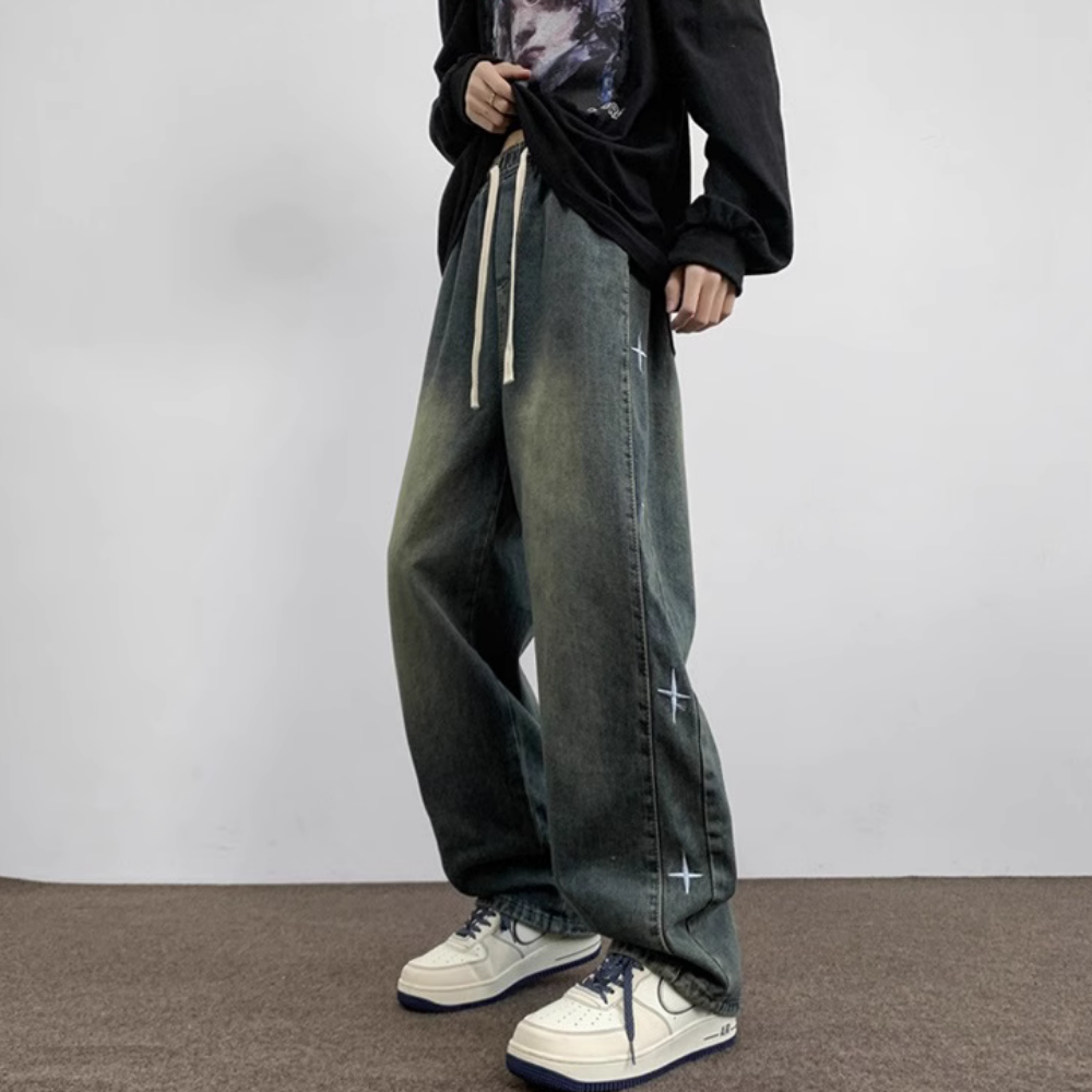 Distressed Side Star Embroidery Jeans