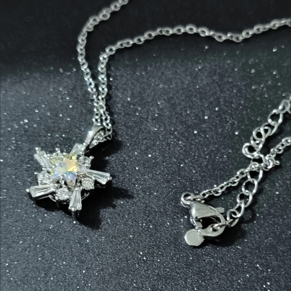 LoopStone Starlit Bloom Crystal Pendant Necklace