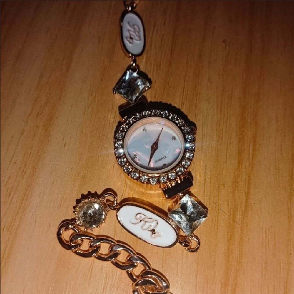 LoopStone Starlit Charm – Handcrafted Rose Gold Crystal Watch