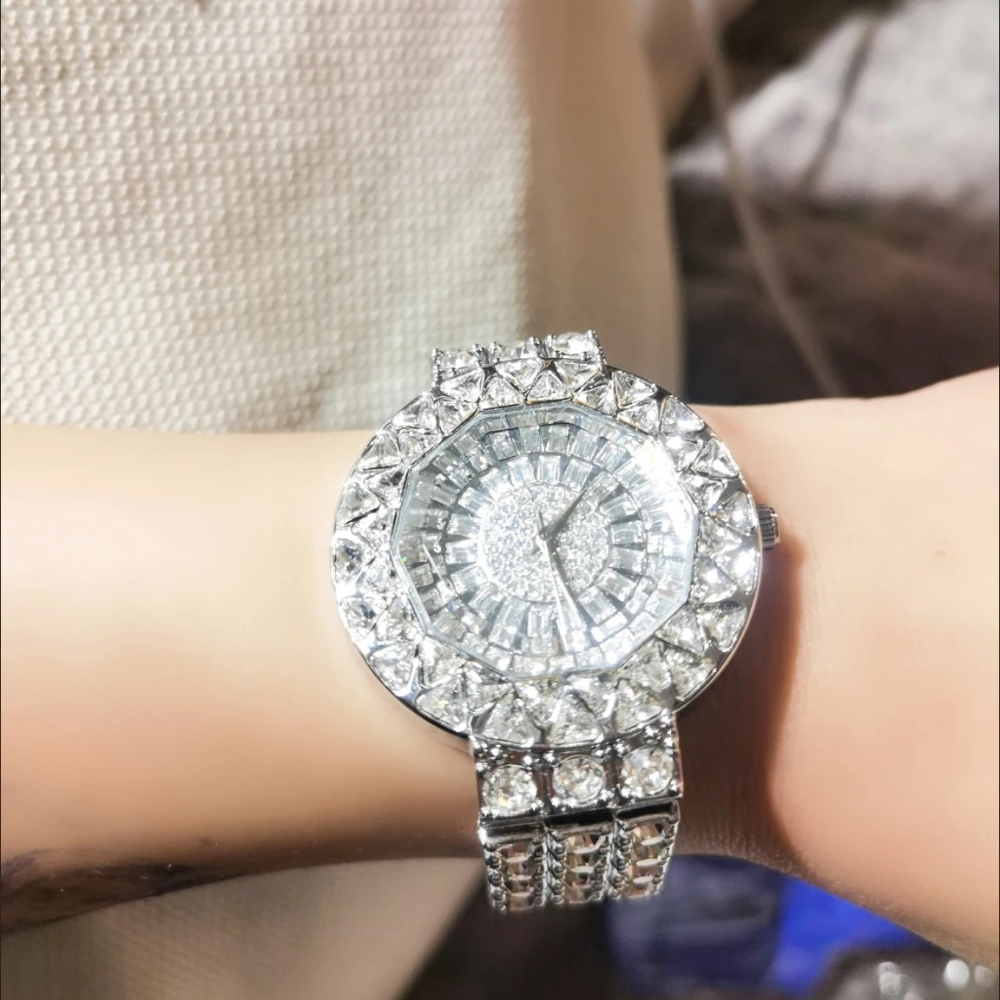LoopStone Luxury® Frozen Time – Handmade Luxury Crystal Watch