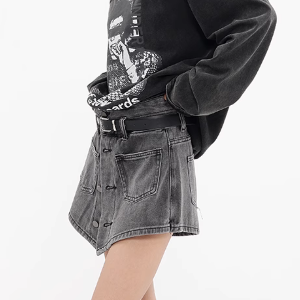 Women's Versatile Fake Two-Piece Shorts