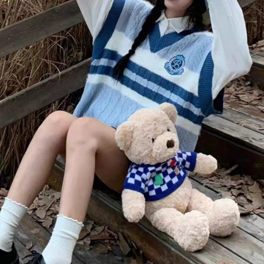 Women's Classic College Contrast V-Neck Knitted Vest