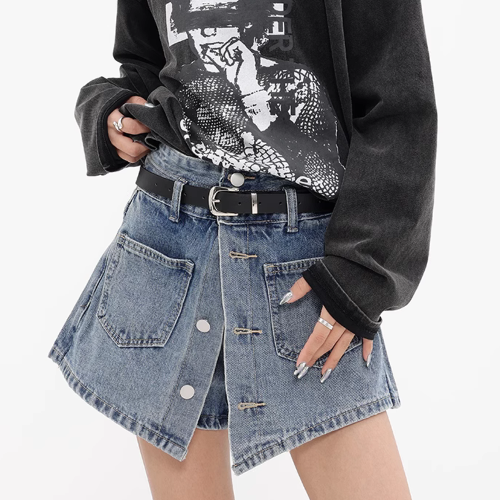 Women's Versatile Fake Two-Piece Shorts