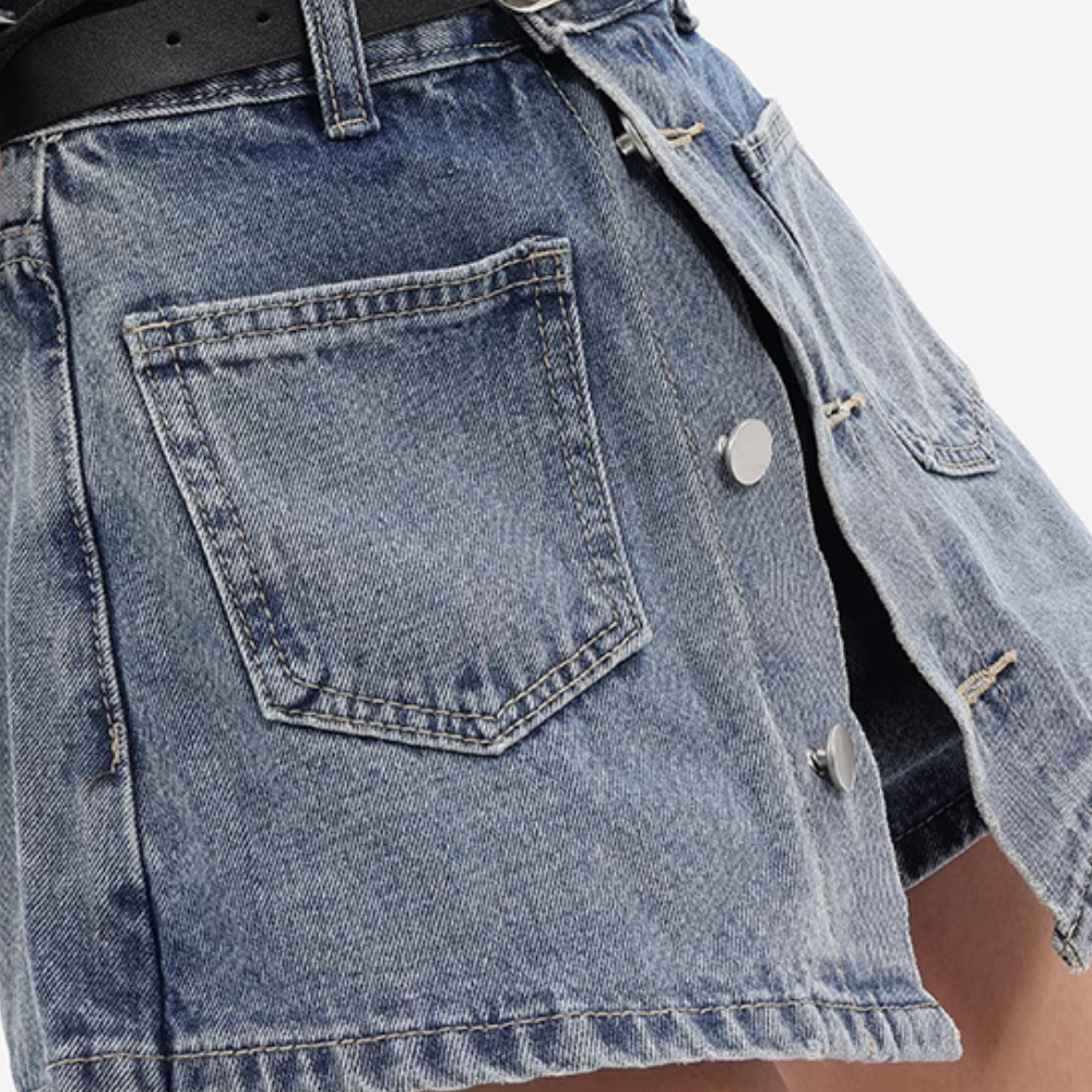 Women's Versatile Fake Two-Piece Shorts