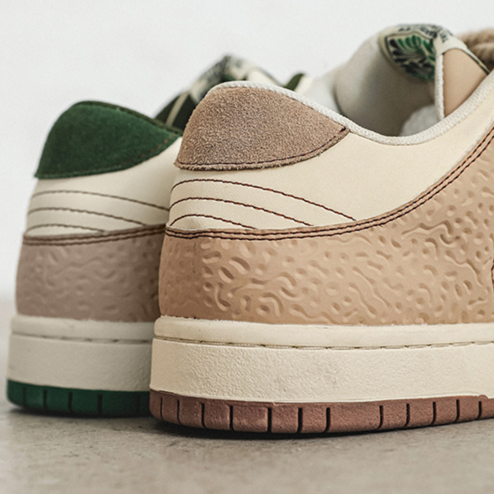 Classic Renaissance-Printed Casual Sneakers