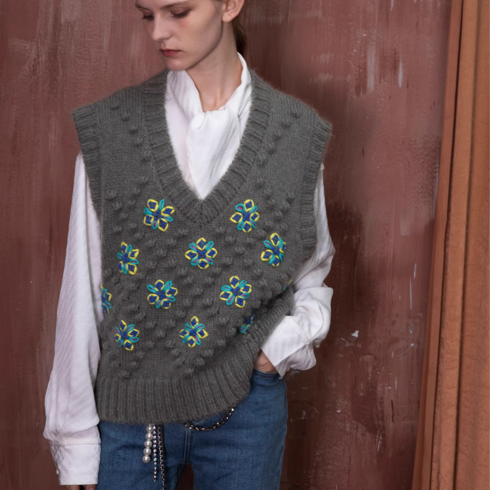 Women's Urban Flower Embroidered Knitted Vest