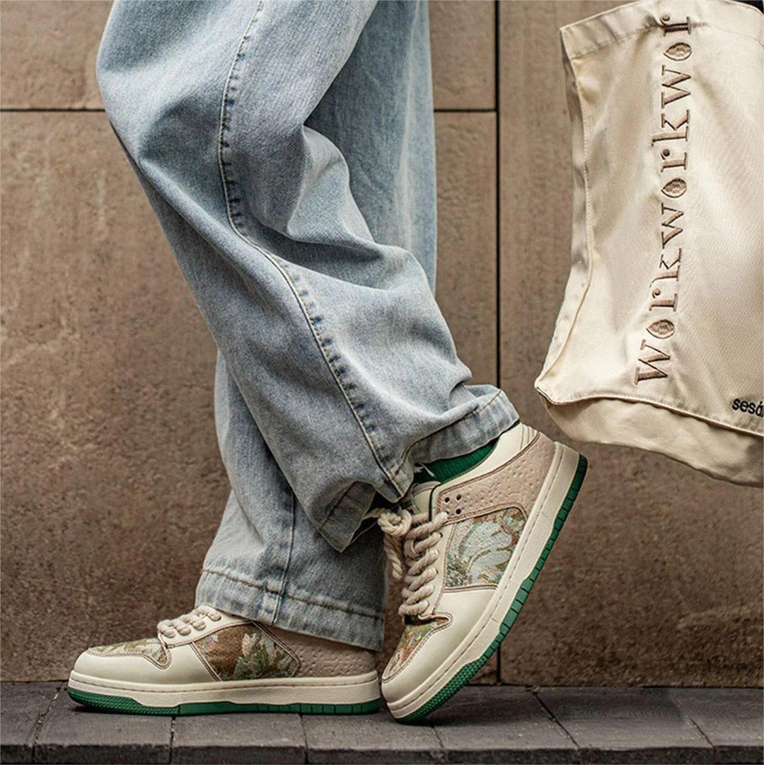 Classic Renaissance-Printed Casual Sneakers